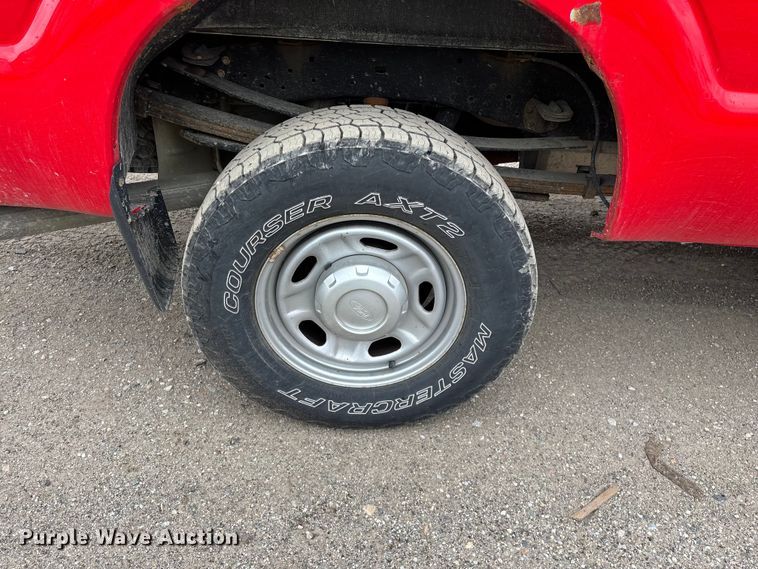 image for item YA2962 2016 Ford F350 Super Duty pickup truck