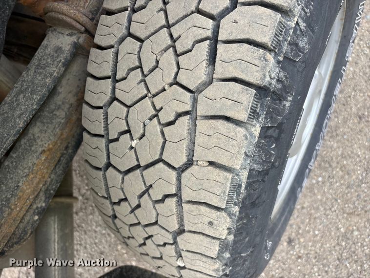 image for item YA2962 2016 Ford F350 Super Duty pickup truck