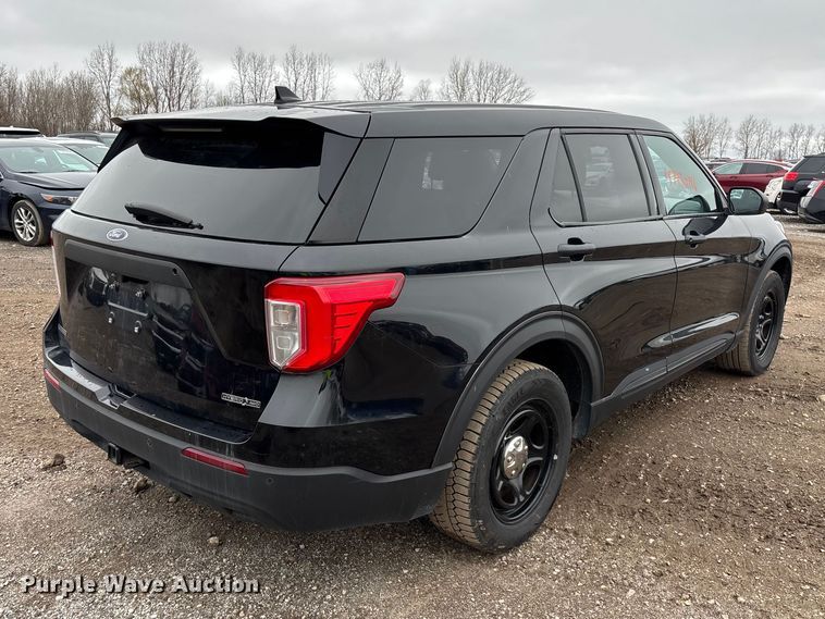 image for item YA2963 2020 Ford Explorer Police Interceptor Hybrid SUV
