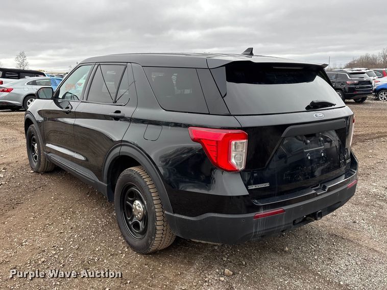 image for item YA2963 2020 Ford Explorer Police Interceptor Hybrid SUV