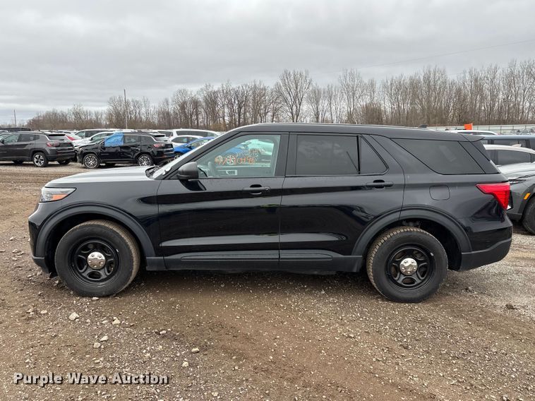 image for item YA2963 2020 Ford Explorer Police Interceptor Hybrid SUV