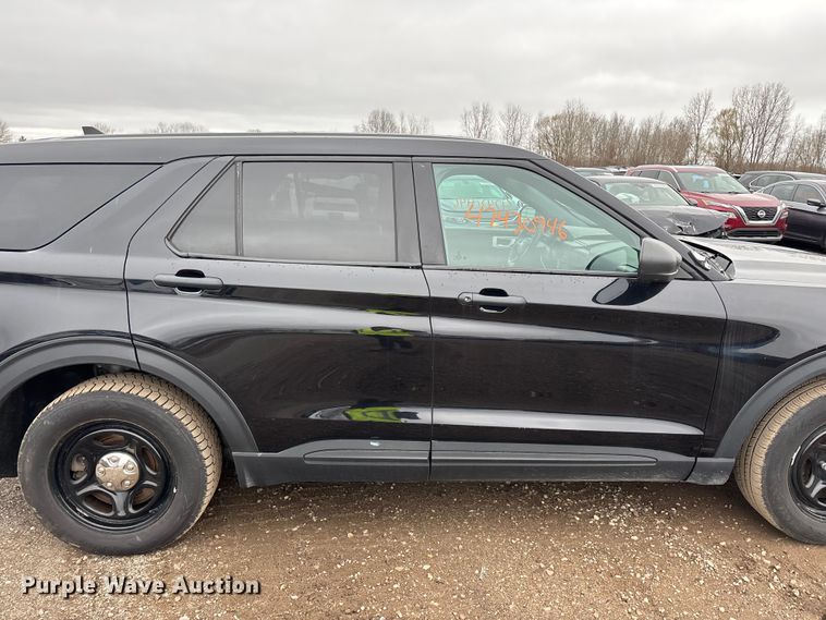 image for item YA2963 2020 Ford Explorer Police Interceptor Hybrid SUV