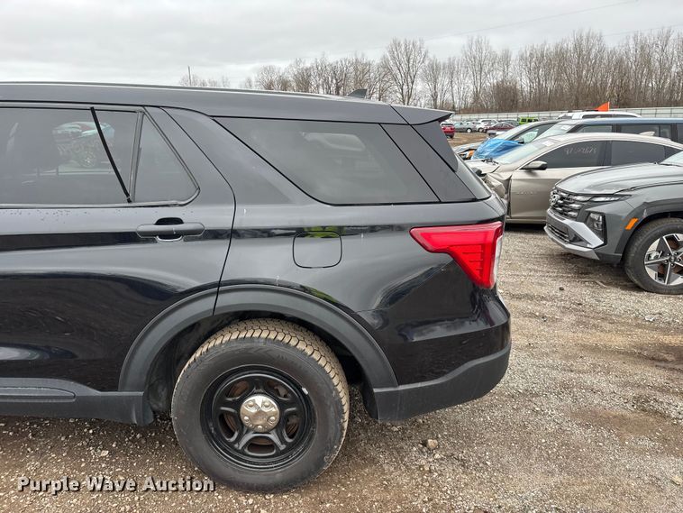 image for item YA2963 2020 Ford Explorer Police Interceptor Hybrid SUV