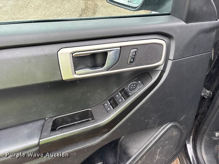 image for item YA2963 2020 Ford Explorer Police Interceptor Hybrid SUV