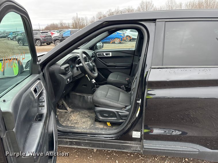 image for item YA2963 2020 Ford Explorer Police Interceptor Hybrid SUV