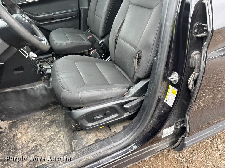 image for item YA2963 2020 Ford Explorer Police Interceptor Hybrid SUV