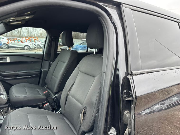 image for item YA2963 2020 Ford Explorer Police Interceptor Hybrid SUV