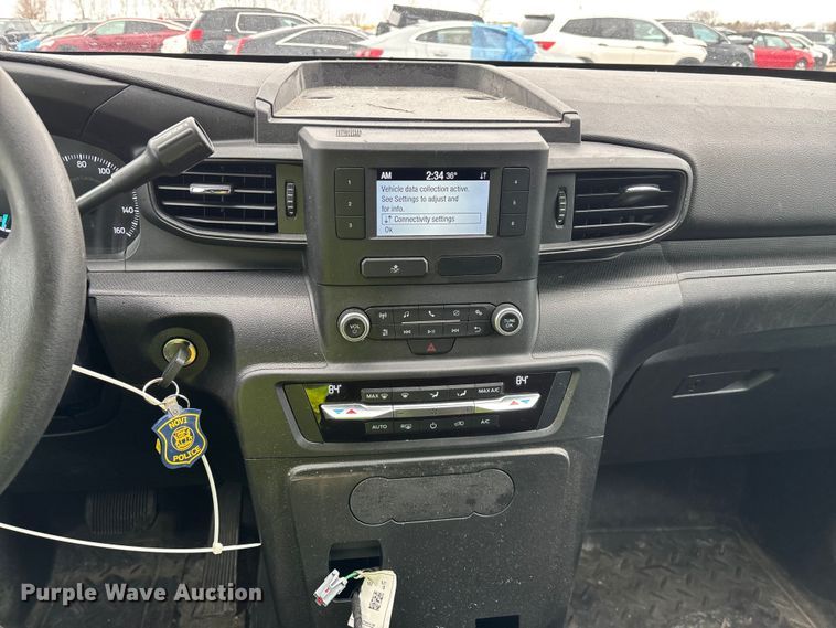 image for item YA2963 2020 Ford Explorer Police Interceptor Hybrid SUV