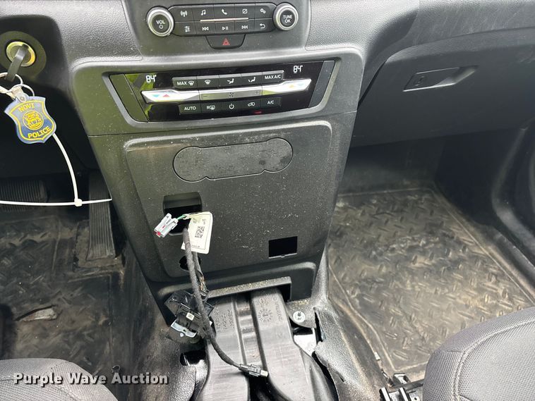 image for item YA2963 2020 Ford Explorer Police Interceptor Hybrid SUV