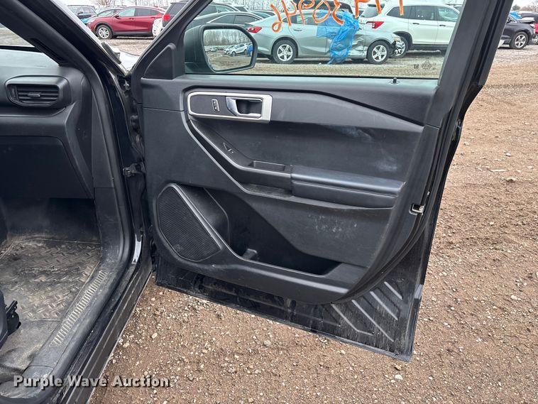 image for item YA2963 2020 Ford Explorer Police Interceptor Hybrid SUV