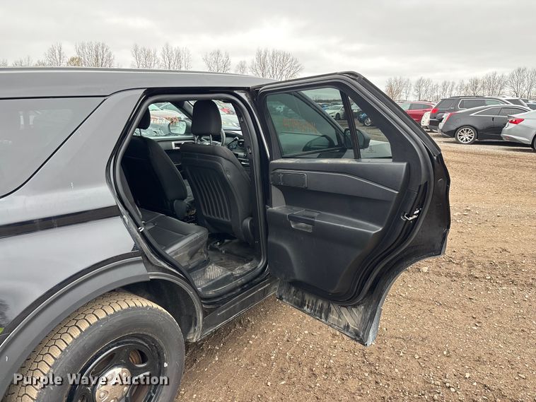 image for item YA2963 2020 Ford Explorer Police Interceptor Hybrid SUV