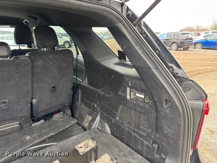 image for item YA2963 2020 Ford Explorer Police Interceptor Hybrid SUV