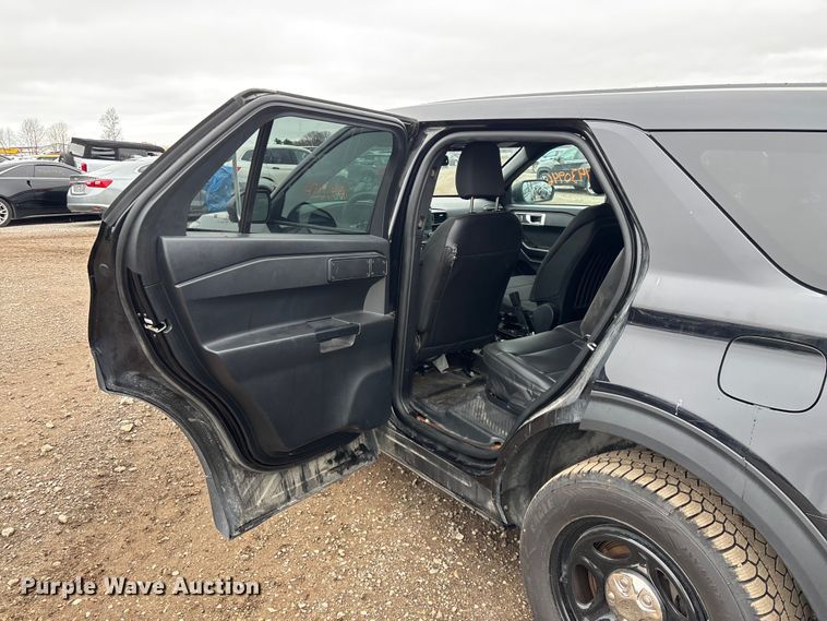 image for item YA2963 2020 Ford Explorer Police Interceptor Hybrid SUV