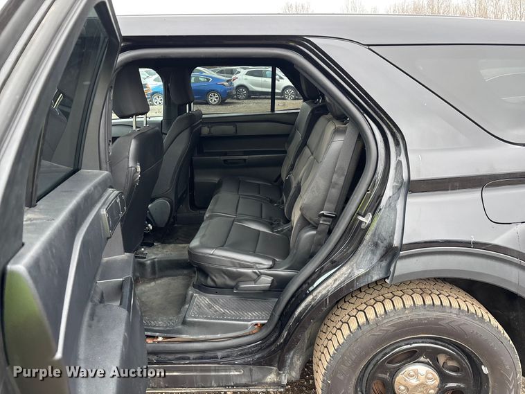 image for item YA2963 2020 Ford Explorer Police Interceptor Hybrid SUV