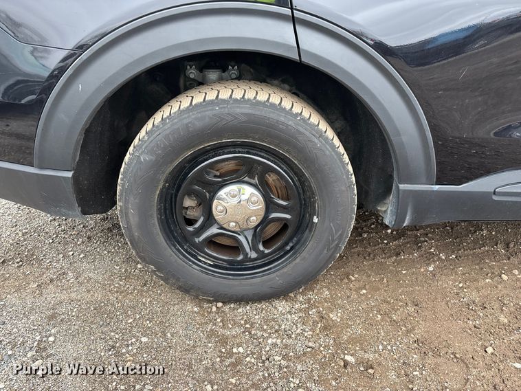 image for item YA2963 2020 Ford Explorer Police Interceptor Hybrid SUV