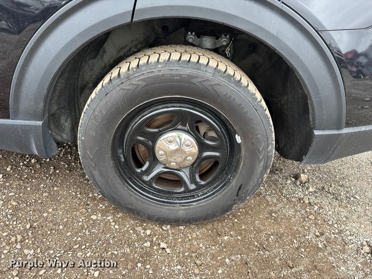 image for item YA2963 2020 Ford Explorer Police Interceptor Hybrid SUV