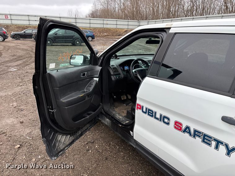 image for item YA2964 2015 Ford Explorer Police Interceptor SUV