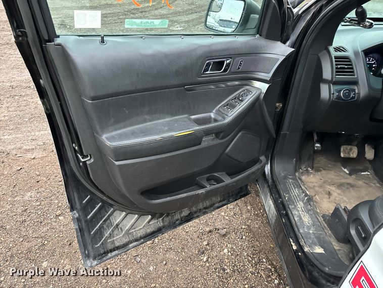 image for item YA2964 2015 Ford Explorer Police Interceptor SUV