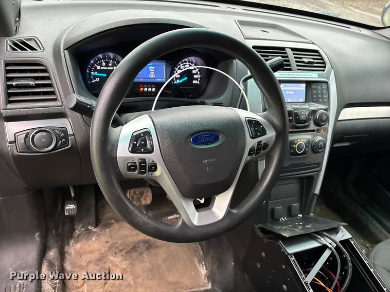 image for item YA2964 2015 Ford Explorer Police Interceptor SUV