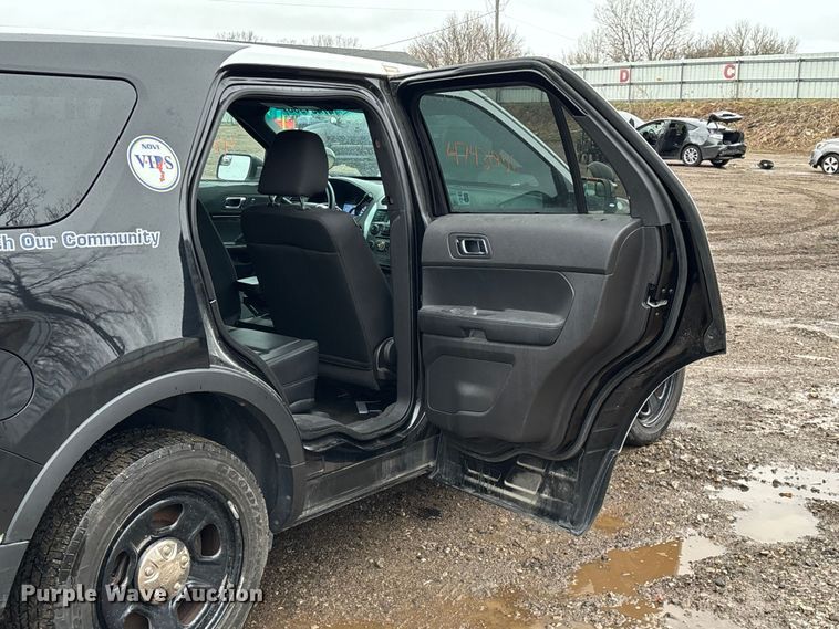 image for item YA2964 2015 Ford Explorer Police Interceptor SUV