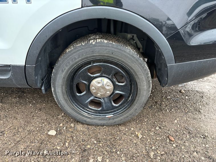 image for item YA2964 2015 Ford Explorer Police Interceptor SUV