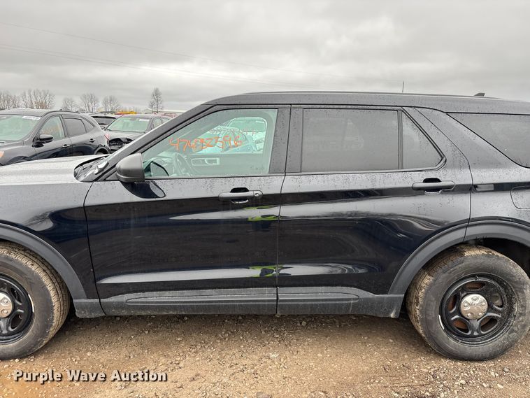 image for item YA2965 2020 Ford Explorer Police Interceptor SUV