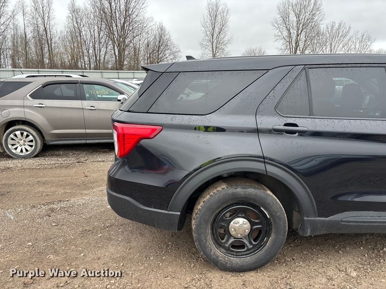 image for item YA2965 2020 Ford Explorer Police Interceptor SUV