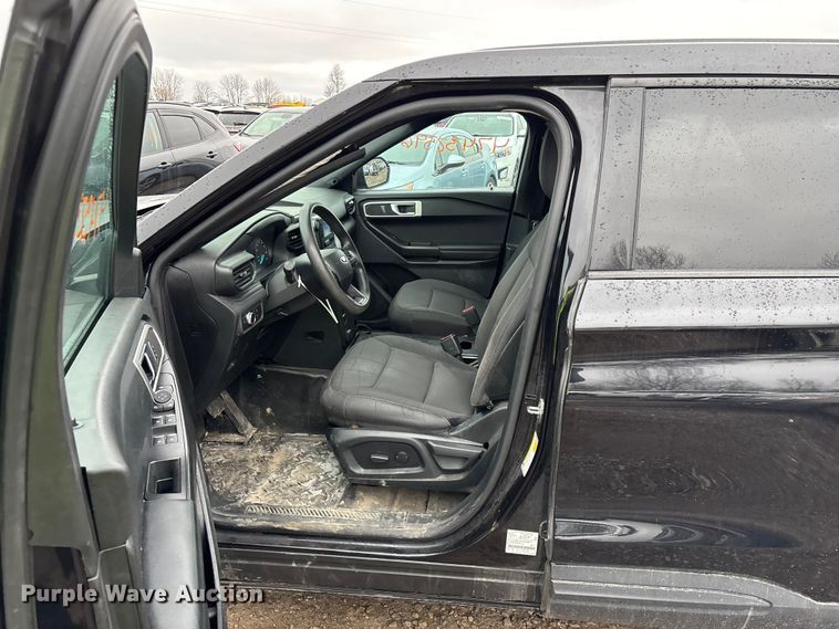 image for item YA2965 2020 Ford Explorer Police Interceptor SUV