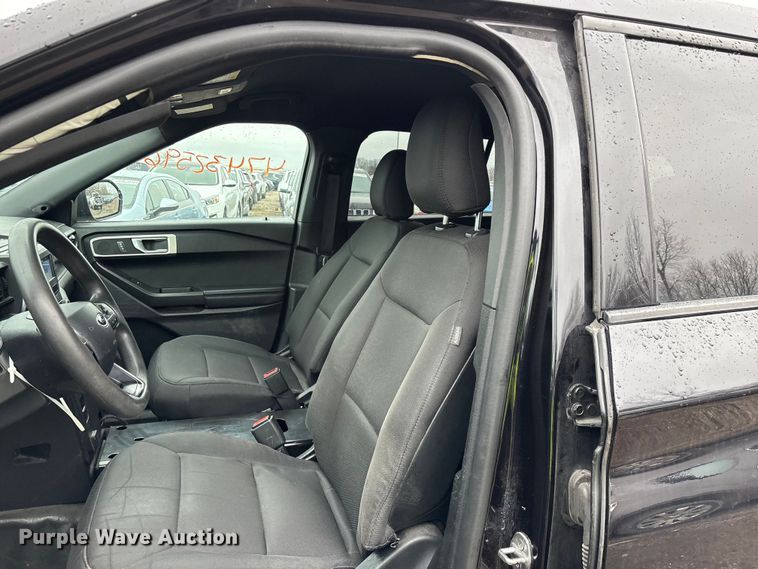 image for item YA2965 2020 Ford Explorer Police Interceptor SUV