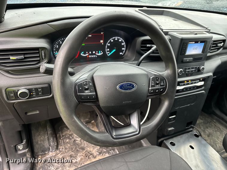 image for item YA2965 2020 Ford Explorer Police Interceptor SUV