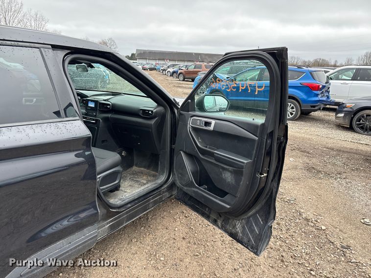 image for item YA2965 2020 Ford Explorer Police Interceptor SUV