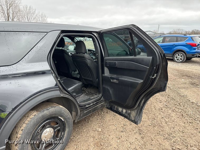 image for item YA2965 2020 Ford Explorer Police Interceptor SUV