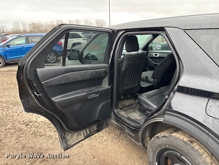 image for item YA2965 2020 Ford Explorer Police Interceptor SUV