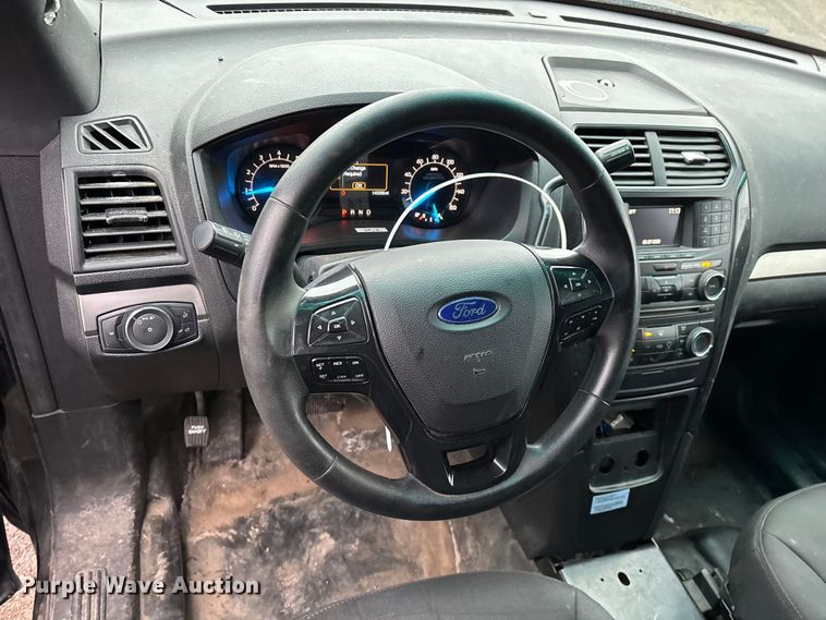image for item YA2967 2016 Ford Explorer Police Interceptor SUV