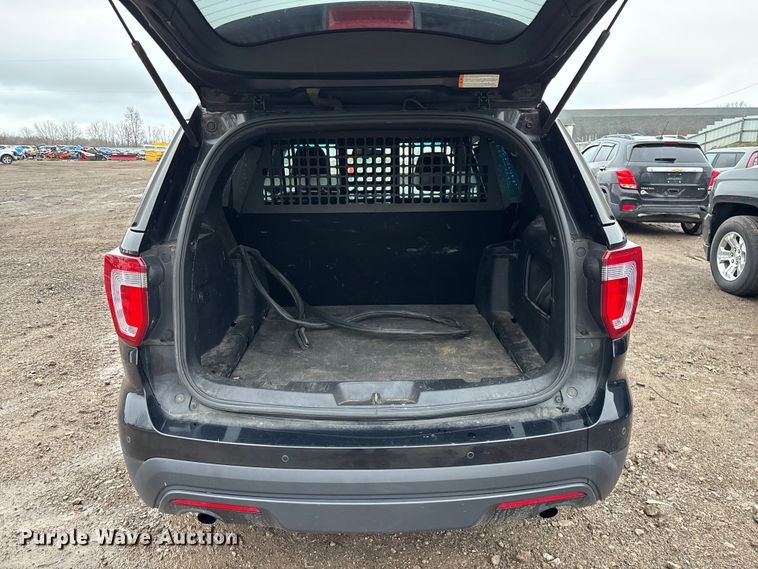 image for item YA2967 2016 Ford Explorer Police Interceptor SUV