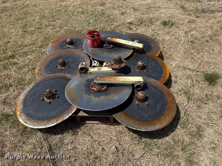 image for item DH1954 Flex King sweep plow