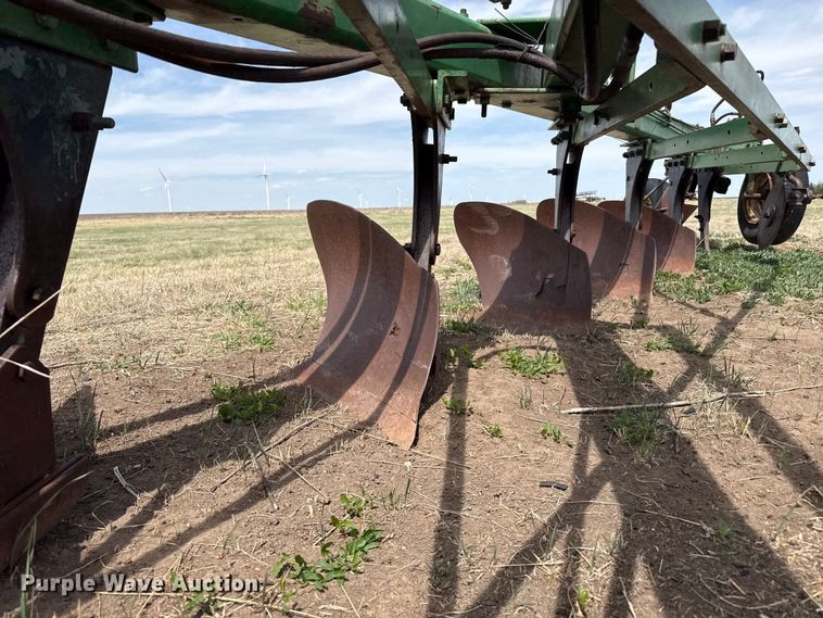 image for item DH1955 John Deere plow