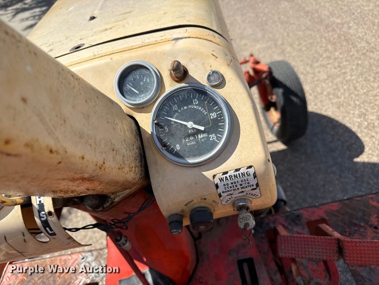 image for item DH1959 Case 930 tractor