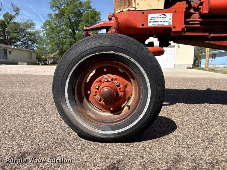image for item DH1959 Case 930 tractor