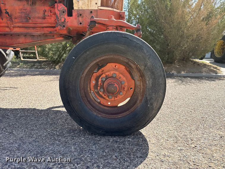 image for item DH1959 Case 930 tractor