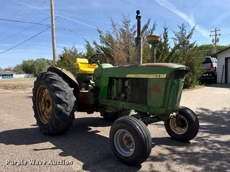 image for item DH1960 1962 John Deere 4010 tractor