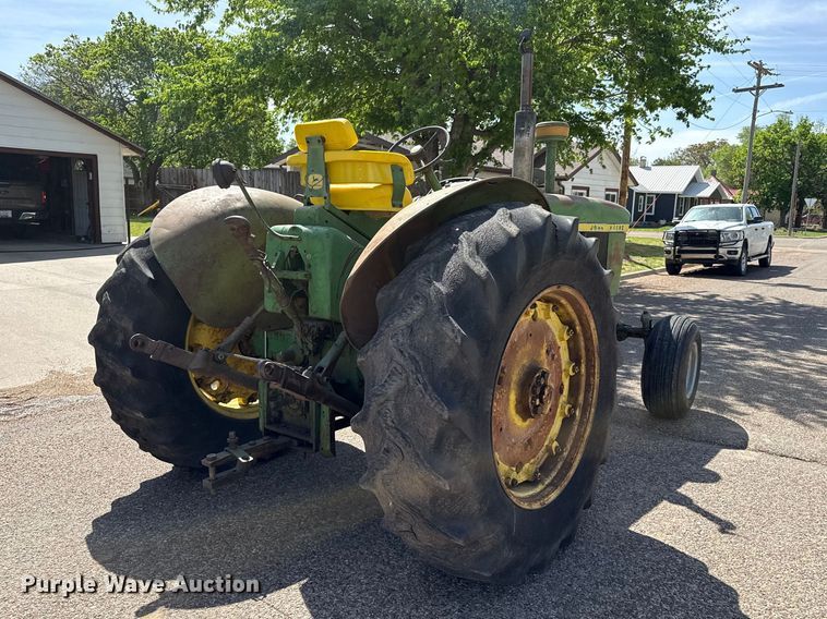image for item DH1960 1962 John Deere 4010 tractor