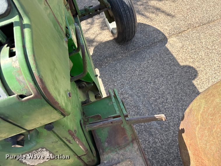 image for item DH1960 1962 John Deere 4010 tractor