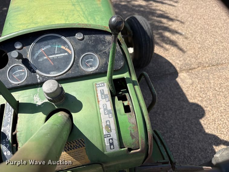 image for item DH1960 1962 John Deere 4010 tractor