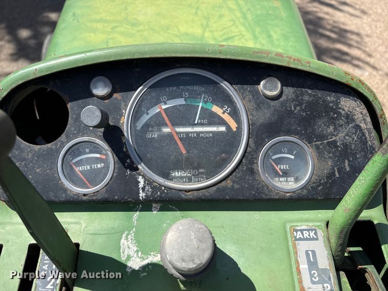 image for item DH1960 1962 John Deere 4010 tractor