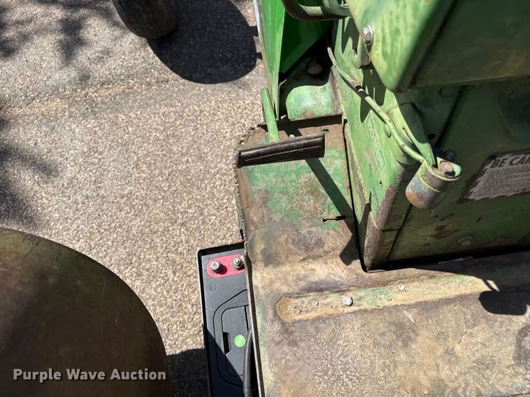 image for item DH1960 1962 John Deere 4010 tractor