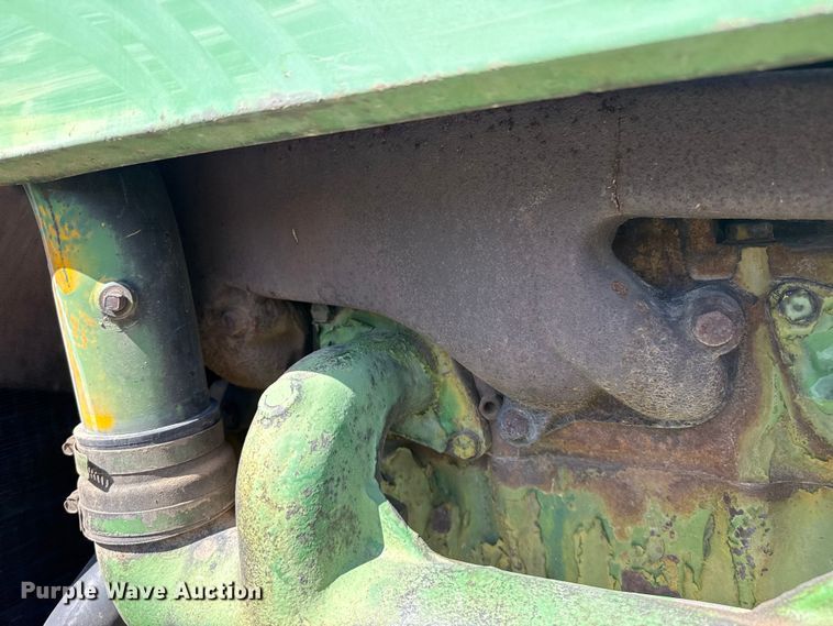 image for item DH1960 1962 John Deere 4010 tractor