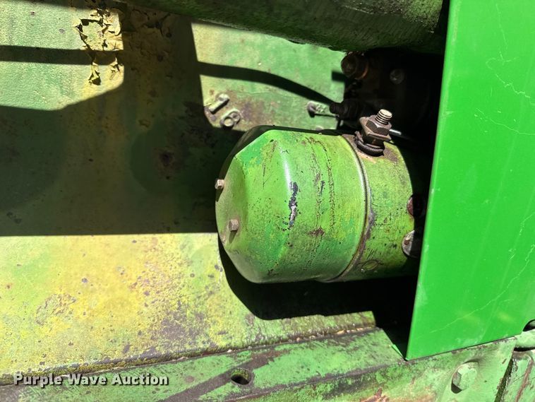 image for item DH1960 1962 John Deere 4010 tractor