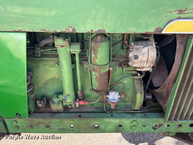 image for item DH1960 1962 John Deere 4010 tractor