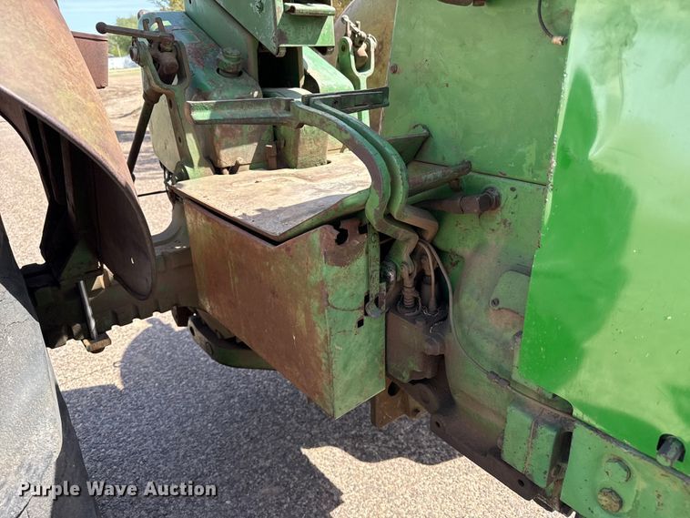 image for item DH1960 1962 John Deere 4010 tractor